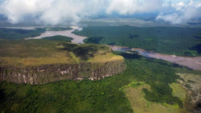 Vista aérea de parte del Parque Nacional Canaima